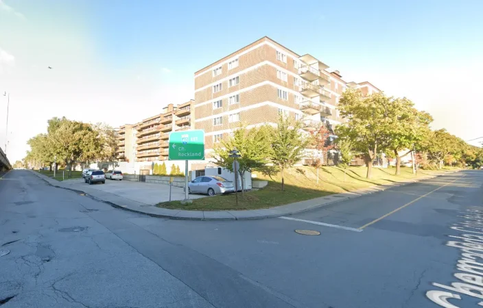 Chantier chemin Côte-de-Liesse entre les chemins Canora et Rockland